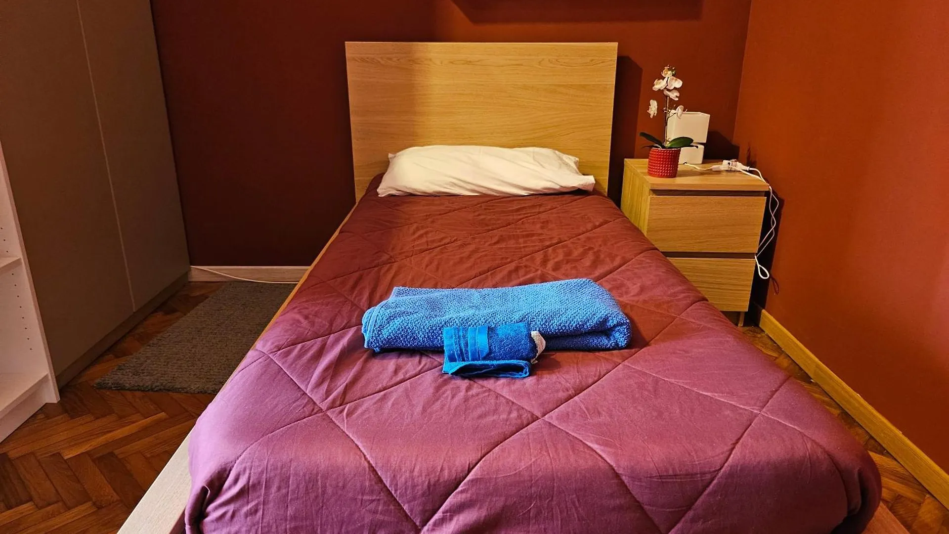 招待所 Guesthouse - Metro M1 Sesto Rondo 塞斯托-聖喬凡尼 意大利