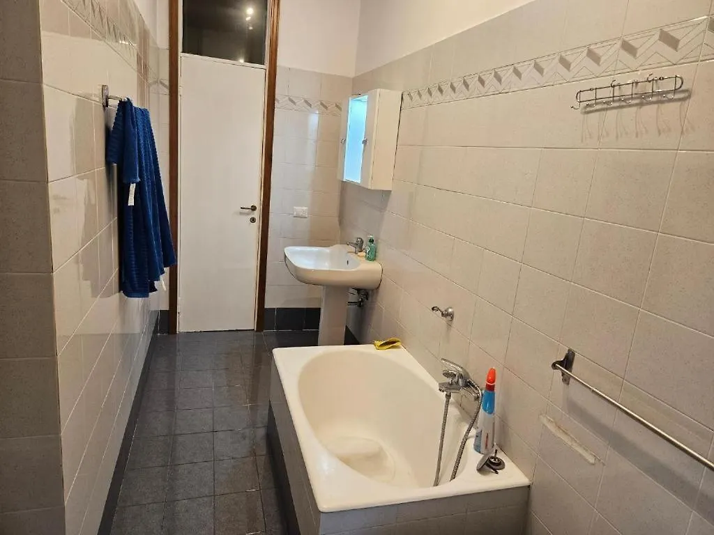 Guesthouse - Metro M1 Sesto Rondo Sesto San Giovanni Italien